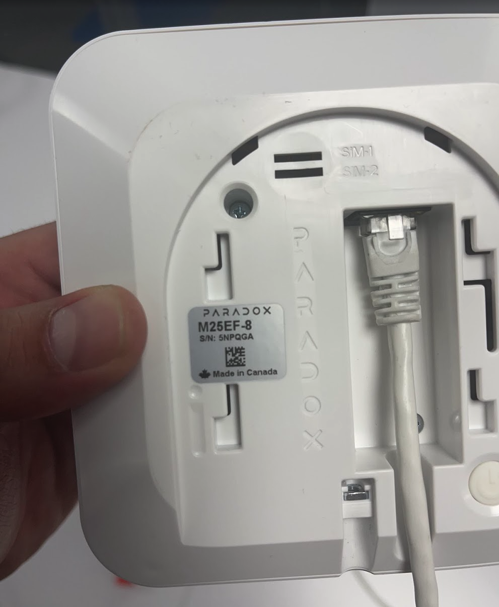 Paradox M25EF-8 hardware, rear panel